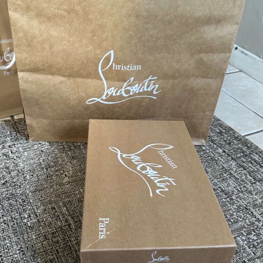 Hot chick 100 Louboutin - Picture 6 of 6